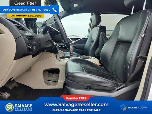 Used 2017 Dodge Grand Caravan SXT FWD image 9
