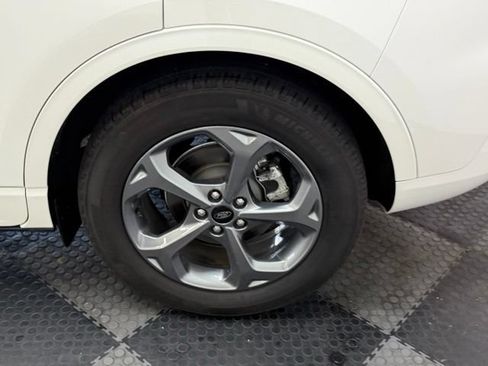 Used 2024 Ford Escape ST-Line w/ Tech Pack #1 FWD image 15