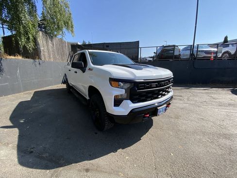 Used 2022 Chevrolet Silverado 1500 Custom Trail Boss AWD/4WD image 8
