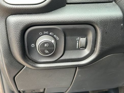 Used 2025 RAM 2500 Big Horn AWD/4WD image 17