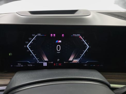 Used 2023 BMW X7 xDrive40i w/ Executive Package image 22