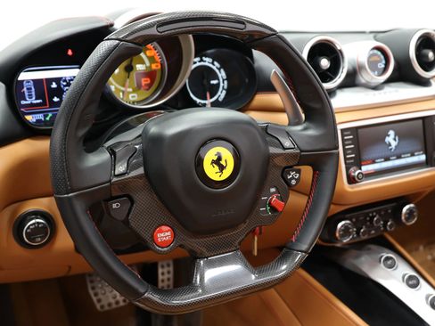 Used 2015 Ferrari California T image 24