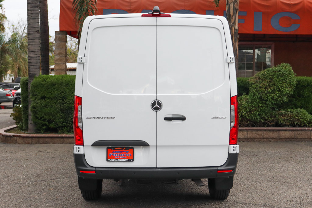 Used 2022 Mercedes-Benz Sprinter 2500 w/ Parking Package image 7