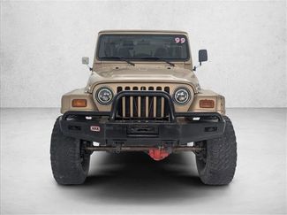 Used 1999 Jeep Wrangler Sahara video 2