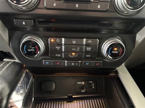 Used 2015 Ford F150 Lariat w/ Equipment Group 502A Luxury image 24