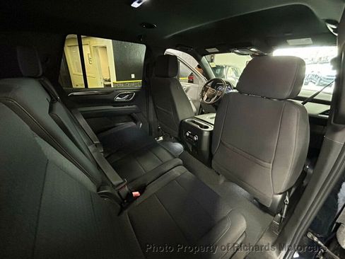 Used 2023 GMC Yukon SLE w/ Gmc Pro Safety Plus Package AWD/4WD image 20