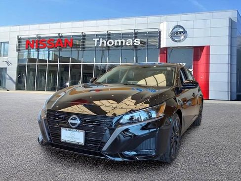 New 2026 Nissan Altima 2.5 SV FWD image 2