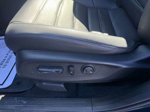 Used 2024 Honda CR-V EX-L image 16