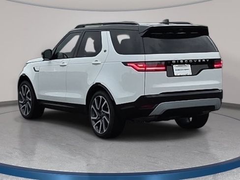 Used 2025 Land Rover Discovery Metropolitan Edition AWD/4WD image 7