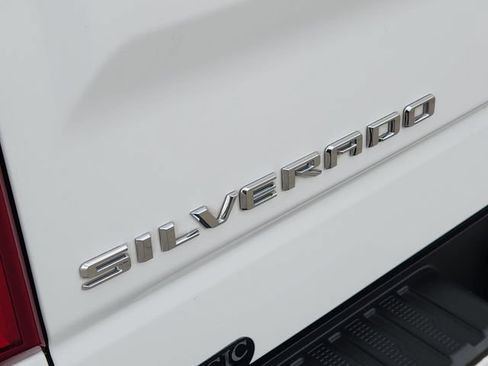 Used 2020 Chevrolet Silverado 1500 RST AWD/4WD image 9
