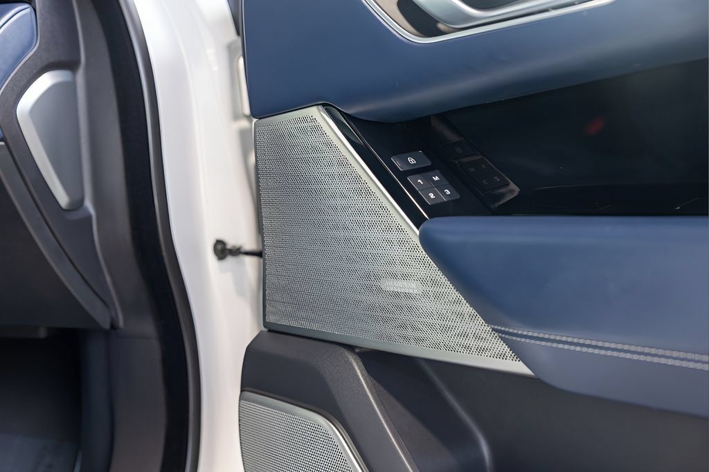 Used 2021 Land Rover Range Rover Velar R-Dynamic HSE AWD/4WD image 75
