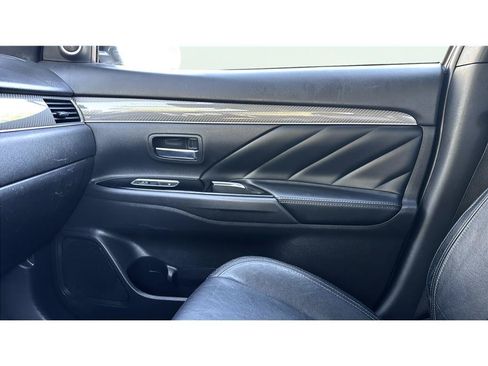 Used 2020 Mitsubishi Outlander SEL AWD/4WD image 31