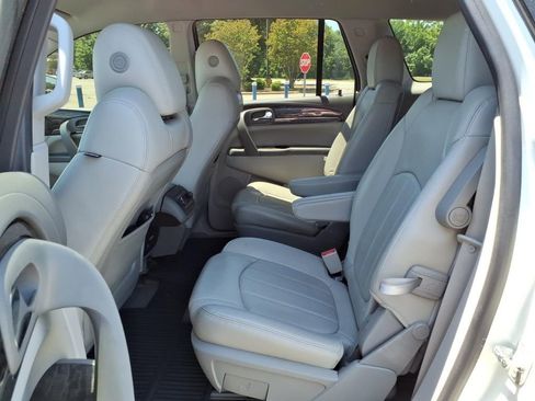 Used 2014 Buick Enclave Leather w/ Trailering Provision Package FWD image 6