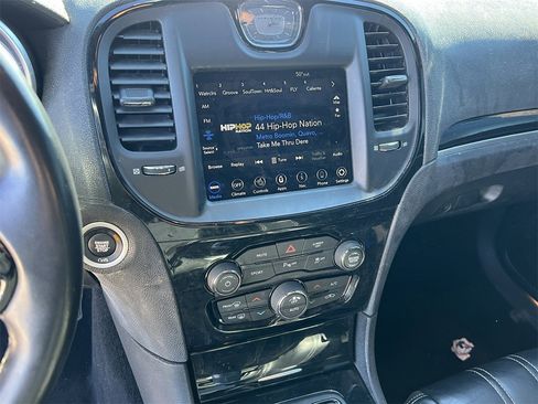 Used 2022 Chrysler 300 S image 9