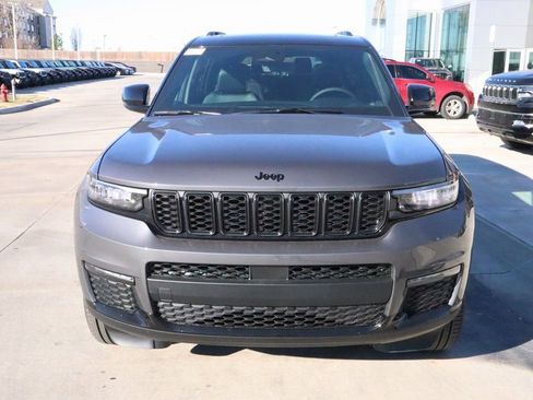 New 2025 Jeep Grand Cherokee L Limited AWD/4WD image 10