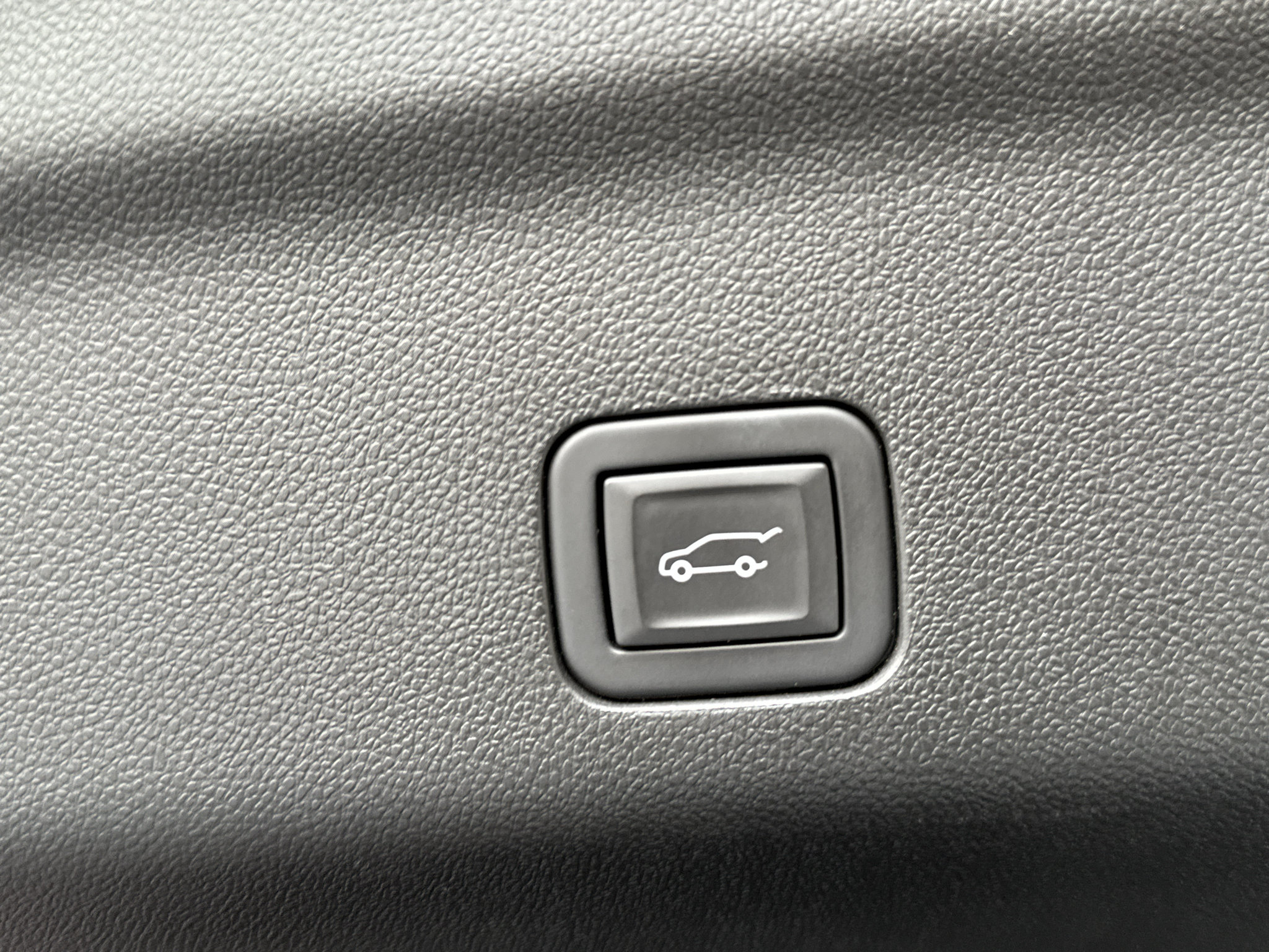 Used 2024 GMC Yukon Denali AWD/4WD image 25
