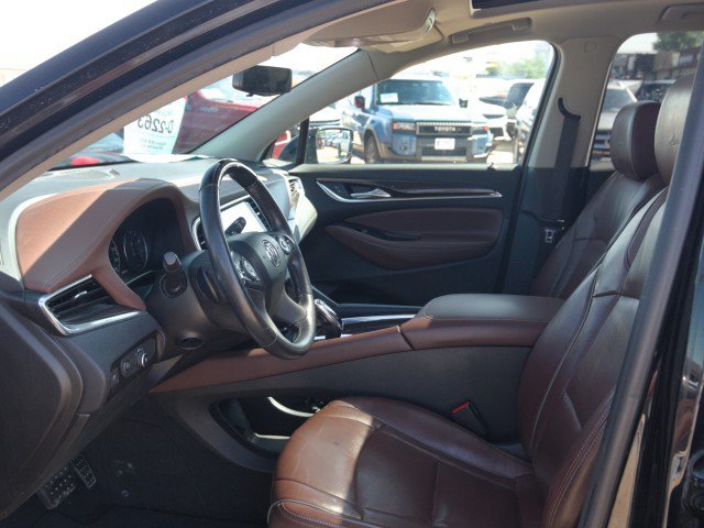 Used 2018 Buick Enclave Avenir w/ Avenir Technology Package AWD/4WD image 15
