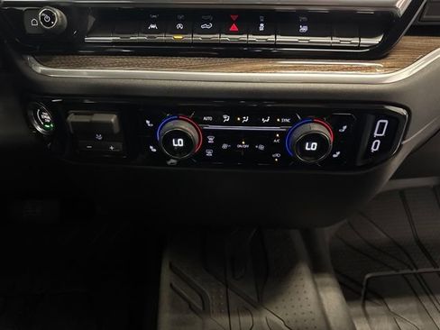 New 2026 Chevrolet Silverado 1500 RST w/ RST Select Package AWD/4WD image 34