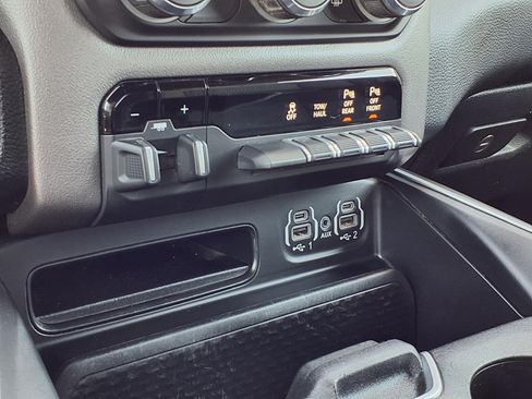 Used 2022 RAM 1500 Big Horn AWD/4WD image 13