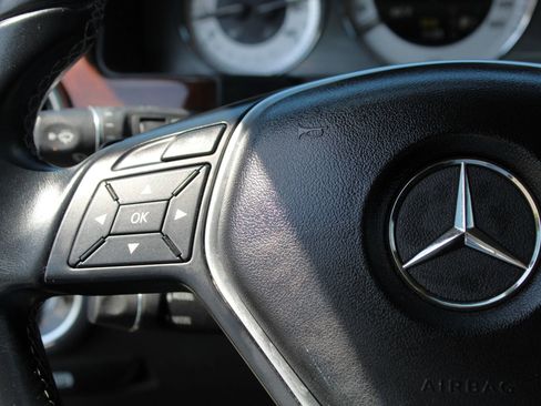 Used 2014 Mercedes-Benz GLK 350 4MATIC image 12