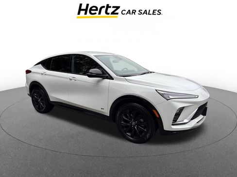 Used 2025 Buick Envista Sport Touring image 1