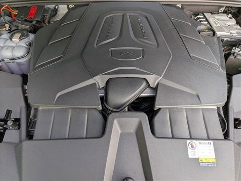 Used 2024 Porsche Cayenne AWD/4WD image 24