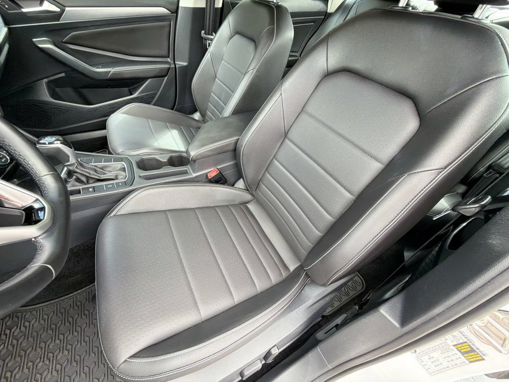 Used 2023 Volkswagen Jetta SE FWD image 20