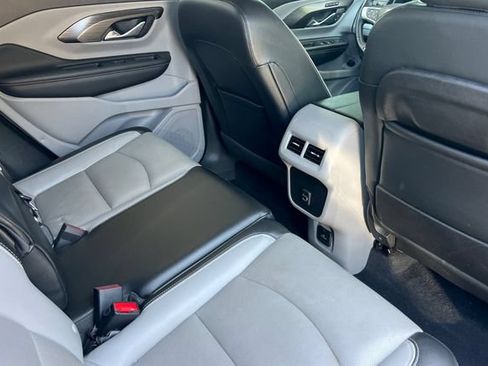 Used 2023 GMC Terrain SLT AWD/4WD image 19