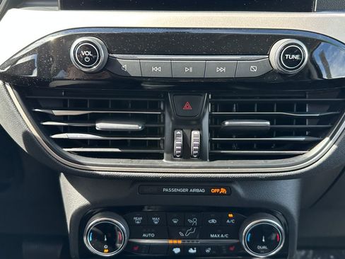 Used 2022 Ford Escape SEL image 31