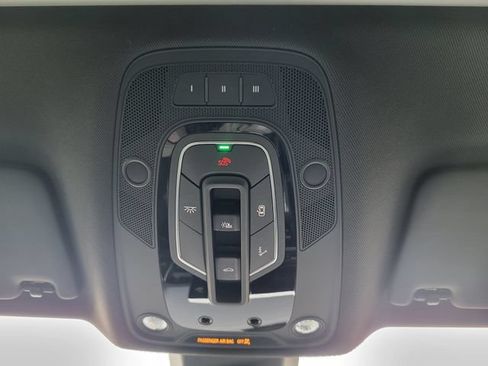 Used 2019 Audi SQ5 Premium Plus w/ Premium Plus Package AWD/4WD image 21