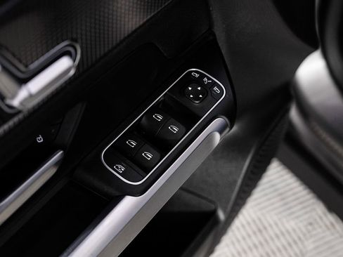 Used 2023 Mercedes-Benz EQB 250+ image 45