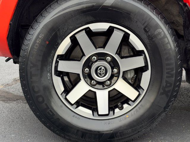 Certified 2024 Toyota 4Runner TRD Off-Road Premium w/ Off Road Premium Plus Package AWD/4WD image 12