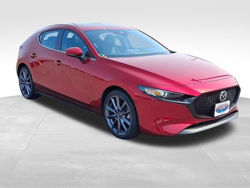 Used 2023 MAZDA MAZDA3 s FWD image 4
