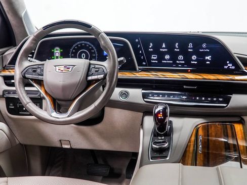 Used 2024 Cadillac Escalade Premium Luxury Platinum RWD image 22