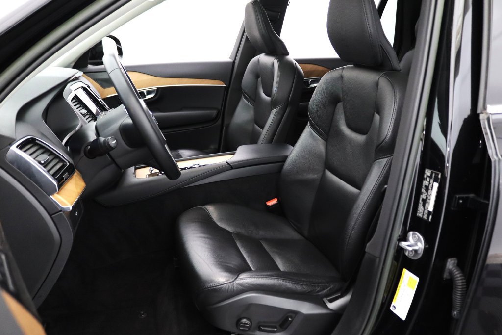 Used 2023 Volvo XC90 B6 Plus w/ Protection Package Premier AWD/4WD image 16