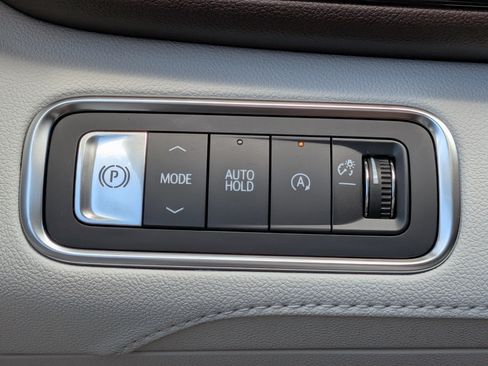 New 2026 Buick Enclave Avenir w/ Super Cruise Package FWD image 25