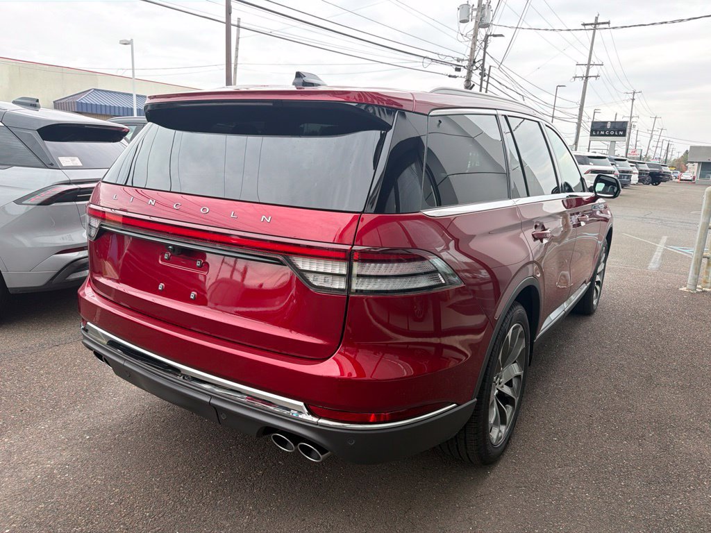 New 2027 Lincoln Aviator Reserve w/ Illumination Package AWD/4WD image 3