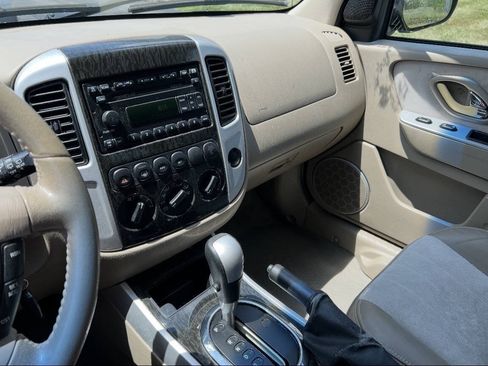 Used 2005 Mercury Mariner Premier AWD/4WD image 11
