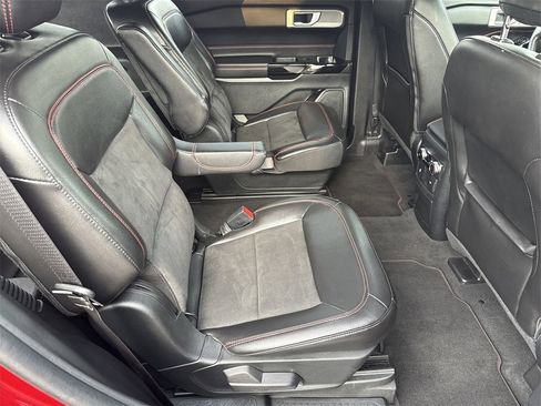 Used 2022 Ford Explorer ST-Line w/ Class IV Trailer Tow Package image 16