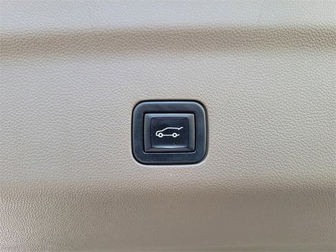 Used 2023 GMC Yukon Denali image 25