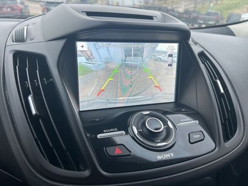 Used 2018 Ford Escape Titanium w/ Ford Safe & Smart Package image 27