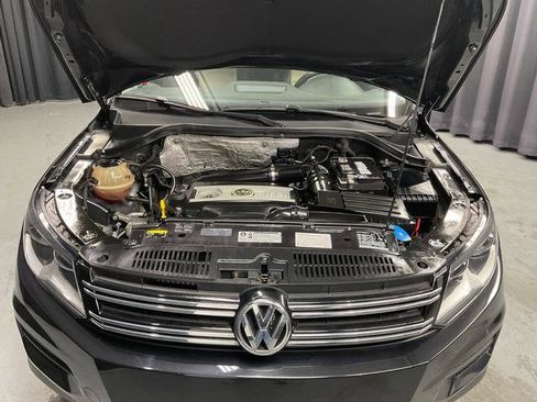 Used 2017 Volkswagen Tiguan Wolfsburg Edition image 15