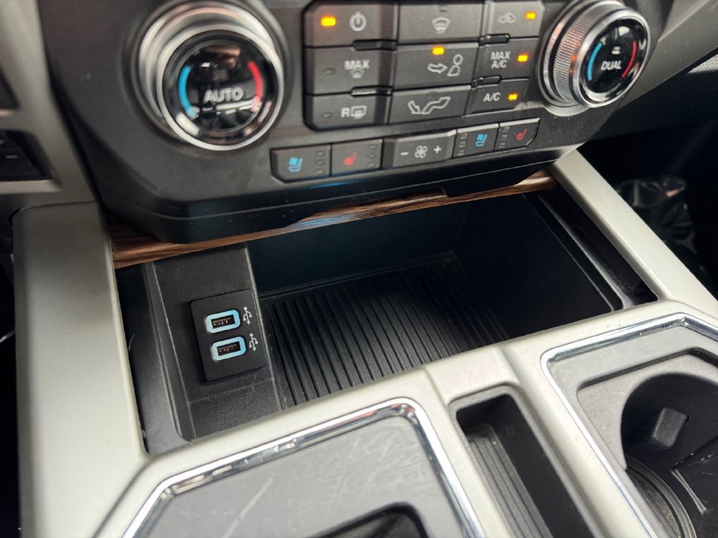 Used 2019 Ford F150 Lariat w/ Equipment Group 502A Luxury AWD/4WD image 24
