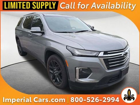 Used 2023 Chevrolet Traverse LT AWD/4WD image 1