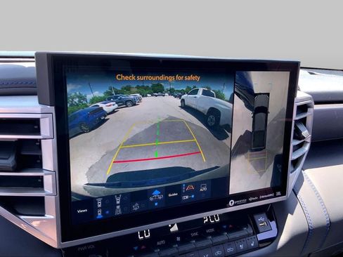 Used 2022 Toyota Tundra Platinum w/ Advanced Package AWD/4WD image 27