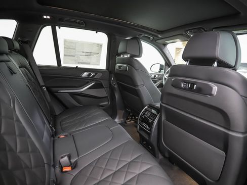 New 2026 BMW X5 xDrive40i w/ M Sport Package AWD/4WD image 26