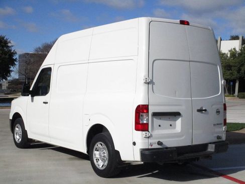 Used 2021 Nissan NV 2500 SV w/ Navigation Package image 5
