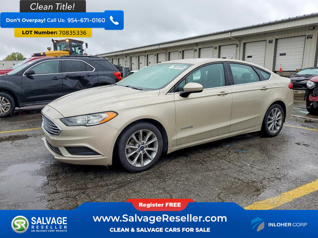 Used 2017 Ford Fusion SE FWD image 1