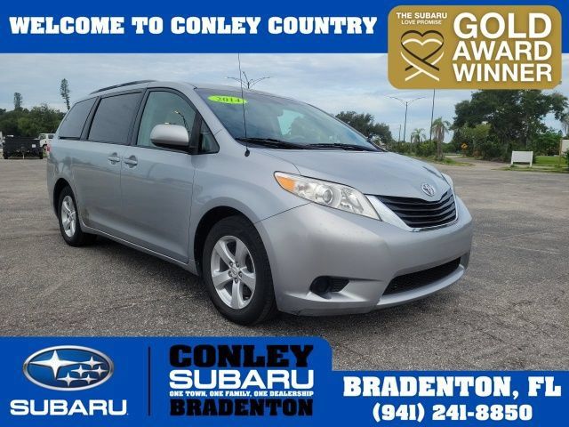 Used 2014 Toyota Sienna LE FWD image 1