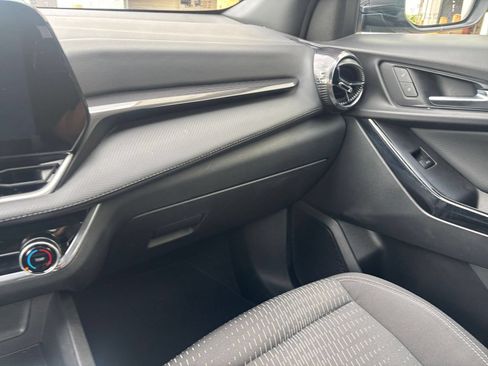 Used 2025 Chevrolet Equinox LT FWD image 36